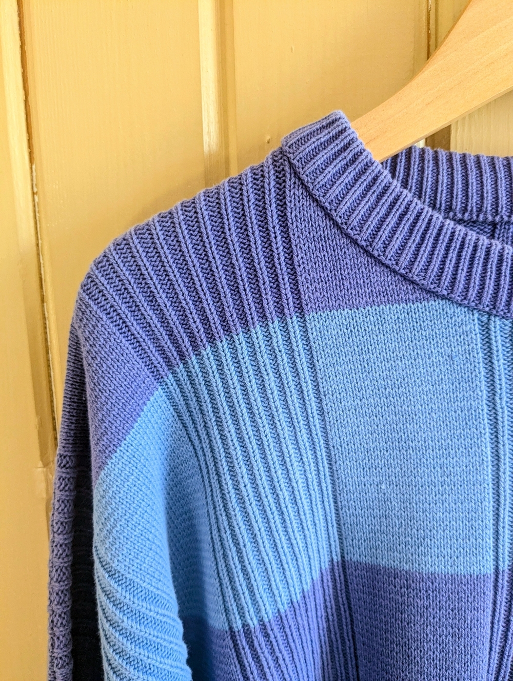 Vintage 100% Cotton Made In USA Blue Striped /Colorblock Sweater Size Large